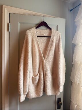 aerie Cream Fuzzy Cream Cardigan Button Down with Front Pockets